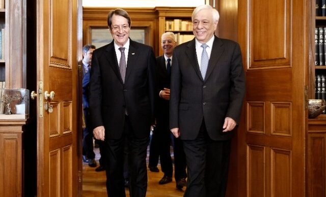 Συνάντηση Παυλόπουλου με Αναστασιάδη: Δεν θα ανεχτούμε από μέρους της Τουρκίας παραβιάσεις της κυπριακής ΑΟΖ