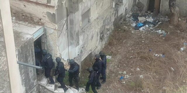 Σε σουπερμάρκετ ναρκωτικών είχε μετατρέψει το ακατοίκητο της οδού Αντωνιάδου το κύκλωμα που εξαρθρώθηκε