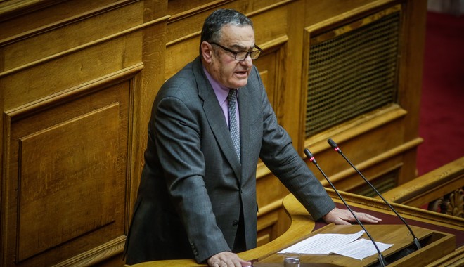 Αθανασίου για Λοβέρδο: Θέμα ηθικό και δεοντολογικό