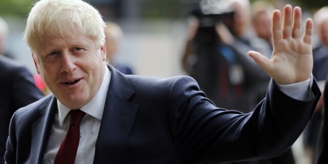 Υπουργικό συμβούλιο πριν τη μεγάλη μάχη της Βουλής για τον Τζόνσον