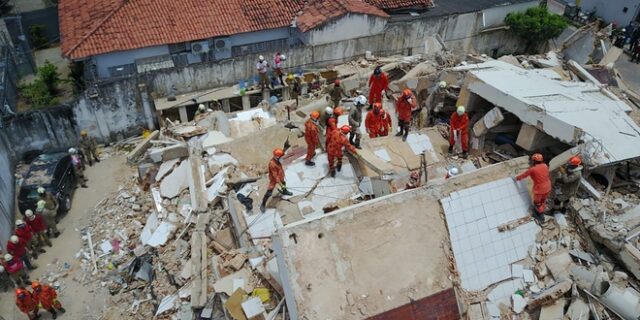 Βραζιλία: 5 νεκροί από την κατάρρευση πολυκατοικίας – Ακόμη 5 άνθρωποι αγνοούνται
