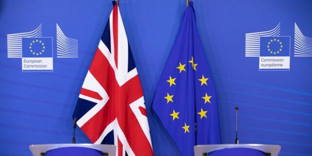 Παγουλάτος στο Νews 24/7 για Brexit: Η συμφωνία, οι υποχωρήσεις και το τέλος μιας αρχής;
