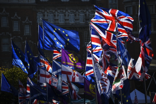 Brexit: Οι 27 χώρες της Ε.Ε. συμφώνησαν σε νέα τρίμηνη αναβολή