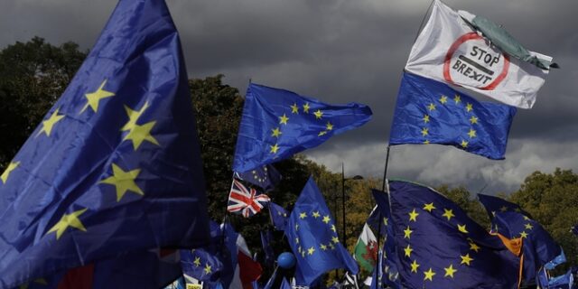 Brexit: Χιλιάδες Βρετανοί διαδήλωσαν στο Λονδίνο ζητώντας νέο δημοψήφισμα