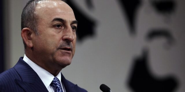 Έξαλλος ο Τσαβούσογλου με την αναγνώριση της γενοκτονίας των Αρμενίων από τις ΗΠΑ