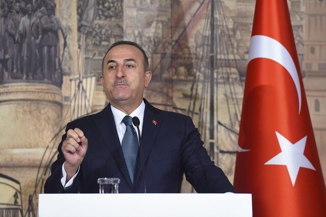Τουρκία: Απορρίπτει ο Τσαβούσογλου πρόταση μεσολάβησης του Τραμπ στη Συρία