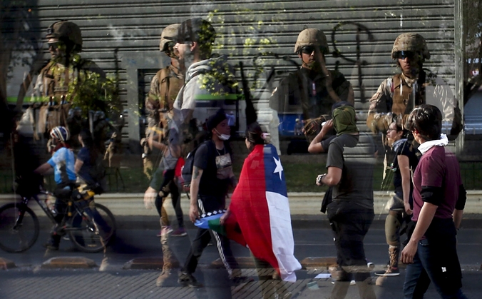 Χιλή: Στους 15 νεκροί, “είμαστε σε πόλεμο” δηλώνει ο πρόεδρος