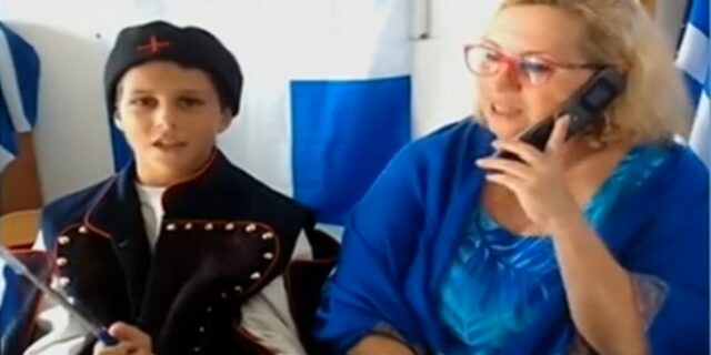 28η Οκτωβρίου: Μόνος του στην παρέλαση και φέτος ο μικρός Χρήστος στους Αρκιούς