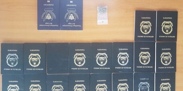 Τον έπιασαν με 20 πλαστά διαβατήρια που παρήγγειλε από την Τουρκία