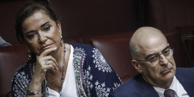 Γιατί Ντόρα και Δένδιας προειδοποιούν για τους κινδύνους ακύρωσης των Πρεσπών