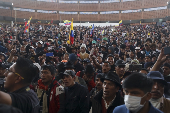 Ισημερινός: Διαδηλωτές αιχμαλώτισαν 10 στελέχη της αστυνομίας και 30 δημοσιογράφους