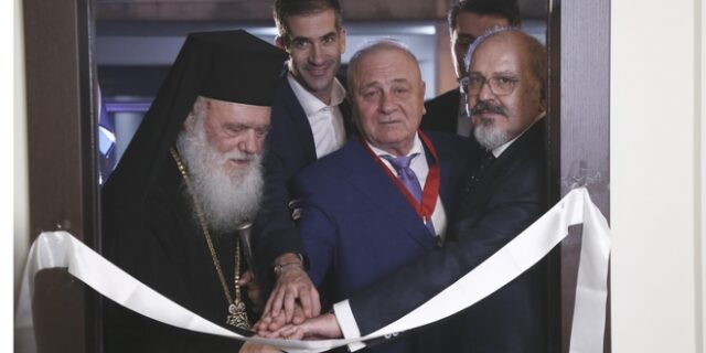 Ύψιστη τιμή για τον Παντελή Μπούμπουρα από τον Αρχιεπίσκοπο Ιερώνυμο
