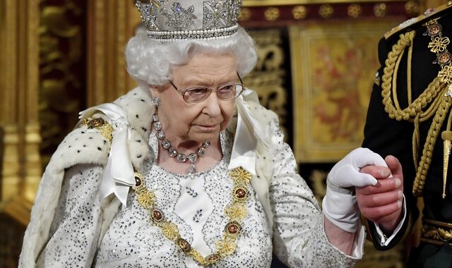 Βασίλισσα Ελισάβετ: Προτεραιότητα της κυβέρνησης Τζόνσον το Brexit στις 31 Οκτωβρίου