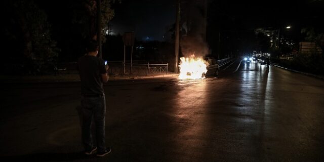 Επίθεση με βόμβες μολότοφ σε διμοιρία στα Εξάρχεια – Ένας τραυματίας αστυνομικός