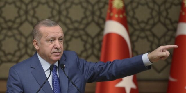 Τουρκία: Επικρίνει τις ΗΠΑ ότι αντιμετωπίζουν τον Μαζλούμ ως “νόμιμο πολιτικό πρόσωπο”