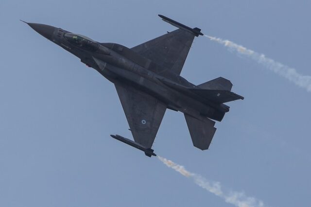 Το συγκλονιστικό μήνυμα του πιλότου του F-16: “Ο Έλληνας δε γονατίζει παρά μόνο στους νεκρούς”