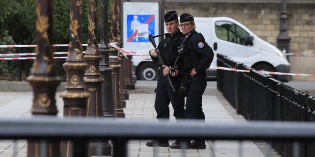 Γαλλία: Συνελήφθη ο άνδρας που είχε οχυρωθεί στο μουσείο του Σεν Ραφαέλ