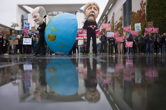 Γερμανία: Οικολόγοι κατασκήνωσαν έξω από την καγκελαρία – Ξεκινούν κινητοποιήσεις