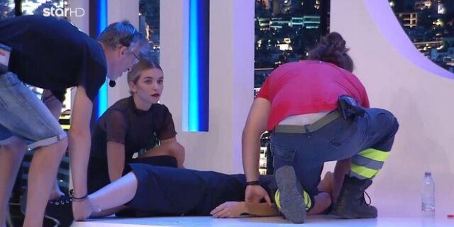 GNTM: Παίκτρια λιποθύμησε στο πλατό – Εσπευσμένα στο νοσοκομείο