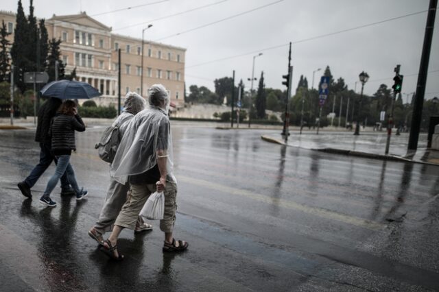 Iσχυρές βροχές την Παρασκευή – Βαθμιαία ύφεση από το μεσημέρι