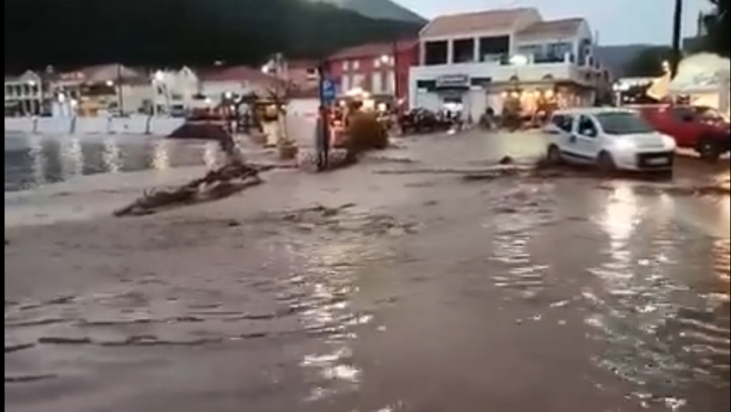 Στο έλεος της κακοκαιρίας Κεφαλονιά, Τρίκαλα, Γιάννενα: Έντονα προβλήματα από τις βροχοπτώσεις