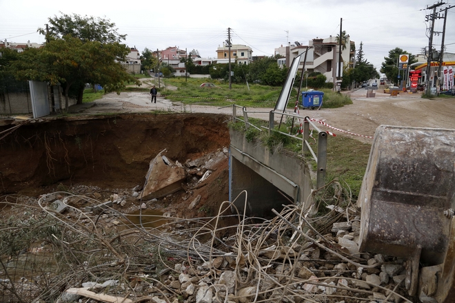 22 Οκτωβρίου 2015: Τρεις άνθρωποι χάνουν την ζωή τους στην Αττική από πλημμύρες