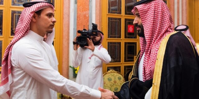 Σαουδική Αραβία: Ένας από τους γιους του Κασόγκι υπερασπίστηκε το Ριάντ