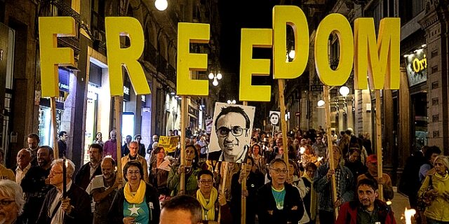 Ισπανία: Μειώθηκε το ποσοστό υπέρ της ανεξαρτησίας της Καταλονίας