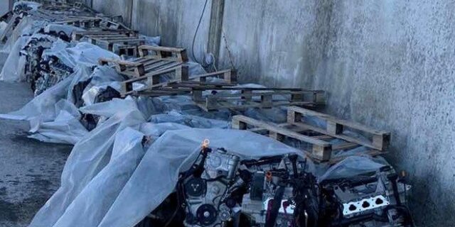 Θεσσαλονίκη: Πάνω από 160 κλεμμένοι κινητήρες αυτοκινήτων βρέθηκαν σε μάντρες