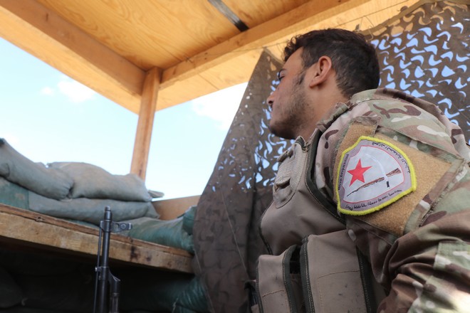 Συρία: “Παγώνουν” τις επιχειρήσεις κατά του ISIS οι Κούρδοι