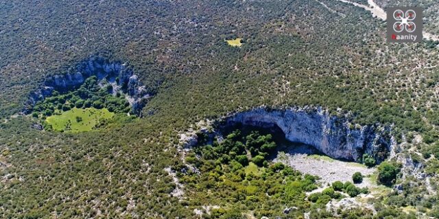 Μυστηριώδεις γιγάντιοι κρατήρες στην Αργολίδα διχάζουν τους επιστήμονες