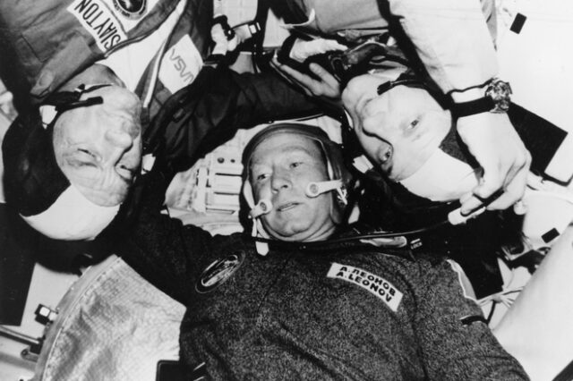 Πέθανε ο Αλεξέι Λεόνοφ, ο πρώτος άνθρωπος στην ιστορία που έκανε περίπατο στο διάστημα