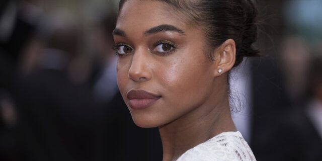 Συνελήφθη το μοντέλο Lori Harvey: Συγκρούστηκε με σταθμευμένο όχημα και έγινε “καπνός”