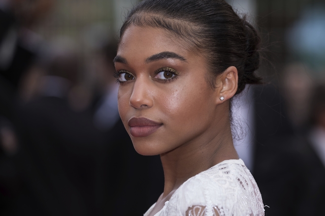 Συνελήφθη το μοντέλο Lori Harvey: Συγκρούστηκε με σταθμευμένο όχημα και έγινε “καπνός”