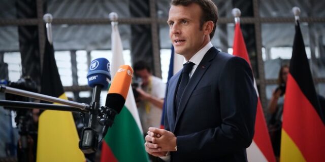 Brexit: Ο Μακρόν ελπίζει σε συμφωνία τις επόμενες ώρες