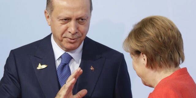 Συρία – Μανμπίτζ: Η Γερμανία ζητά τον τερματισμό της εισβολής και ο Ερντογάν μπαίνει στο προπύργιο των Κούρδων