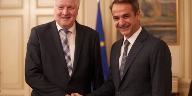 Μητσοτάκης σε Ζέεχοφερ: Πρέπει να βρούμε τρόπο να σταματήσουμε τις ροές