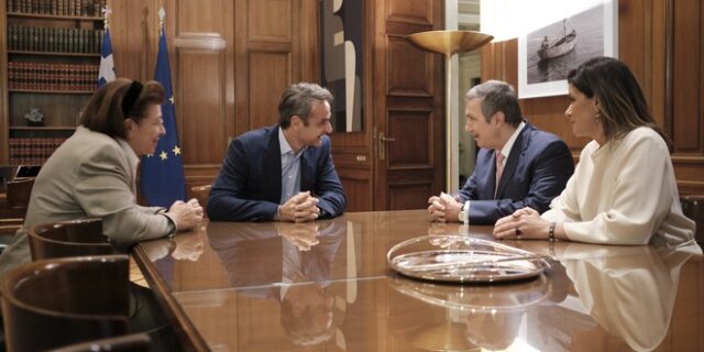 Συνάντηση Μητσοτάκη με τον Πρόεδρο του Ιδρύματος Ωνάση για την αναβάθμιση υποδομών στο λόφο της Ακρόπολης