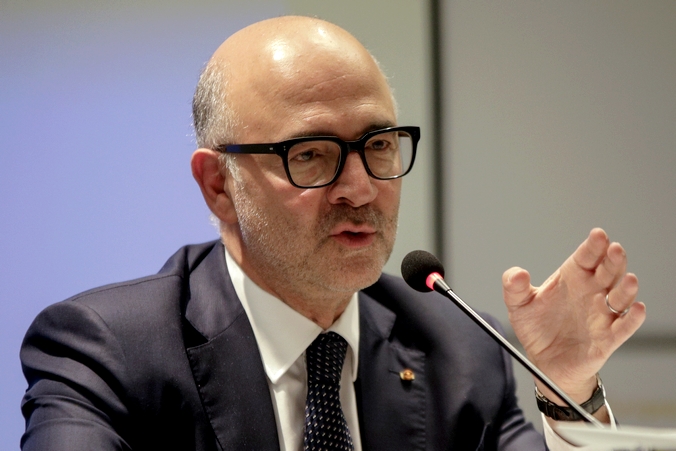 Μοσχοβισί: Το “κενό” κλείνει όσο περνούν οι μέρες – Διασφαλισμένο το 3,5% του ΑΕΠ για το 2019