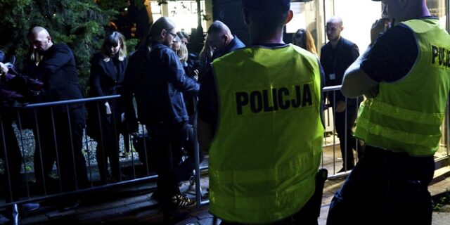 Ολλανδία: Συμπλοκές Τούρκων και Κούρδων σε διαδήλωση – 23 συλλήψεις
