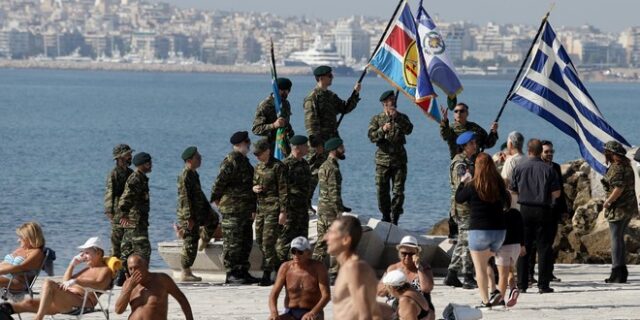 28η Οκτωβρίου: Παρέλαση με μπάνιο για τους Αθηναίους