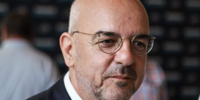 Έρευνα για τον “χασισοκαπνό στο Μαξίμου” – ΣΥΡΙΖΑ: “Μικροποσότητα σοβαρότητας στη ΝΔ”