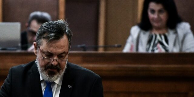 Απολογία Παππά:  “Ιδεολογικές αναζητήσεις” θεωρεί τα κείμενα που εξυμνούν τον Χίτλερ