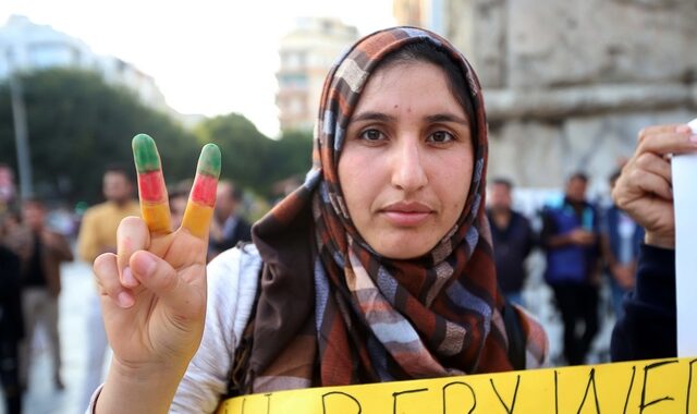Πορεία στο κέντρο της Αθήνας από φοιτητές και Κούρδους κατά της τουρκικής εισβολής στη Συρία