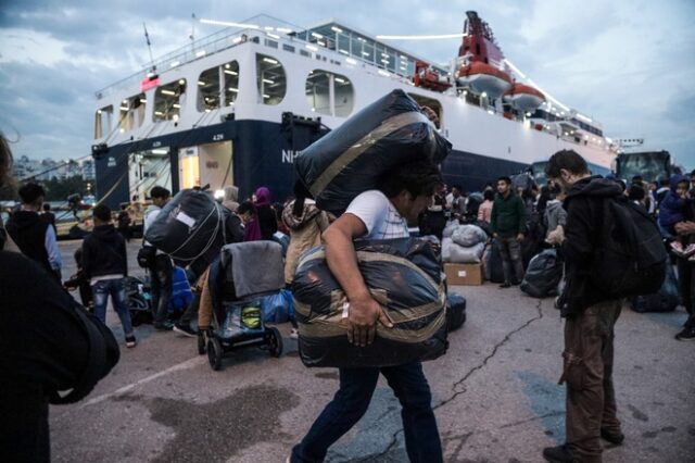 Μεταναστευτικό: Έφτασαν στον Πειραιά 156 αιτούντες άσυλο από τη Μυτιλήνη