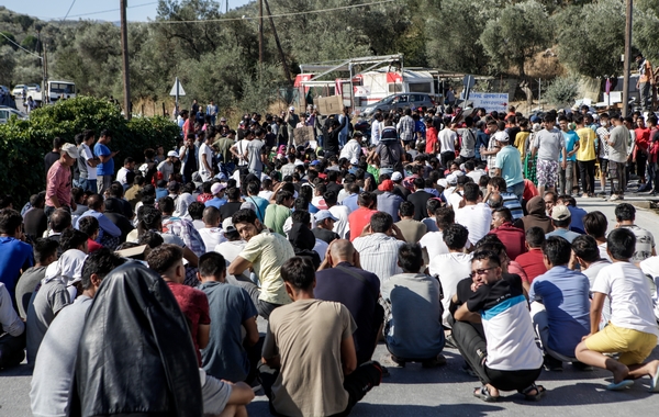 “Μας παραπλάνησαν τα Μέσα”, λένε τώρα για τα μπάρμπεκιου του ρατσισμού και του μίσους