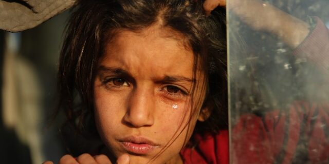 Συρία: Εύφλεκτες ισορροπίες εν μέσω μαχών – 300.000 οι εκτοπισμένοι