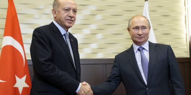 Σε εξέλιξη η συνάντηση Πούτιν – Ερντογάν στη σκιά νέων απειλών της Άγκυρας