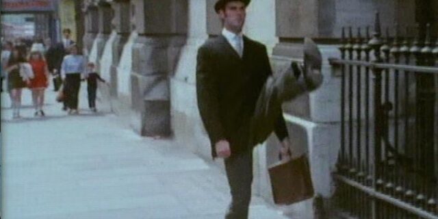 Οι Monty Python και η εθνική μας γύμνια