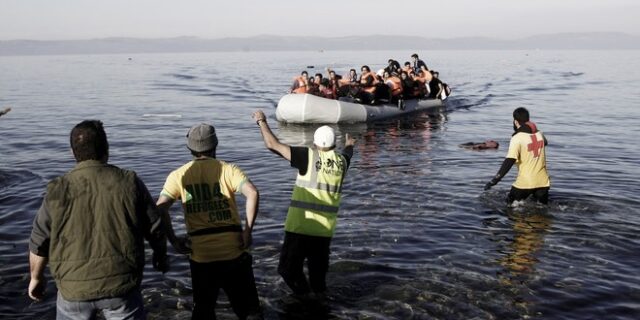 Λέσβος: Μόνο το Σεπτέμβριο έφτασαν 5.000 πρόσφυγες και μετανάστες